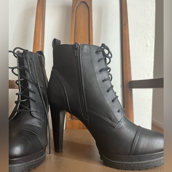 Forever 21 Platform Lace up Lita Boot Heels - Picture 1 of 5